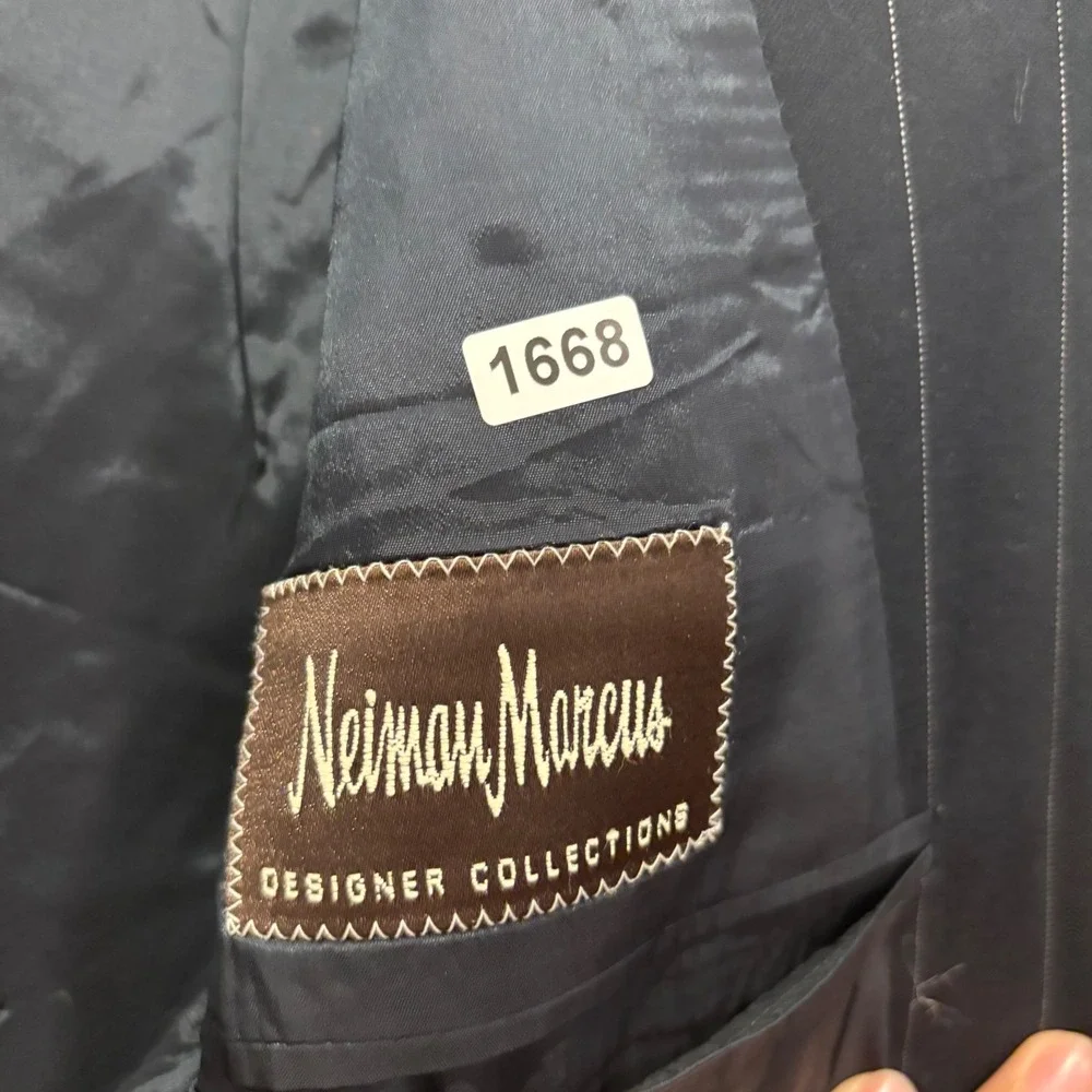 Armani Collezioni Mens Navy Pinstripe Wool Blazer Sport Coat Made in Italy 42L